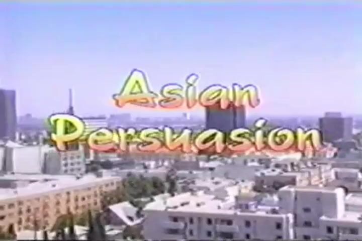 Persuasion asiatique de catalina – ados sans capote chevaucent la q...