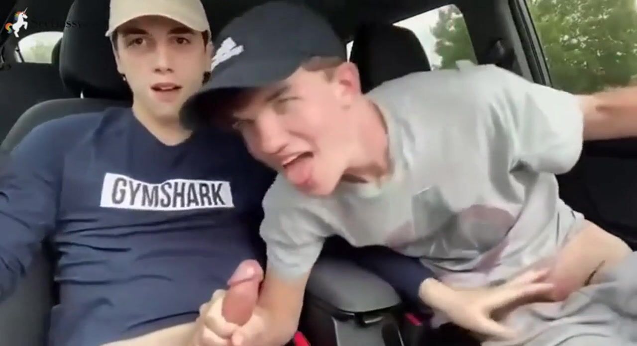 Boquete no carro flagrado lá fora