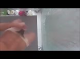 Câmera espiã captura a ação do ventilador de teto