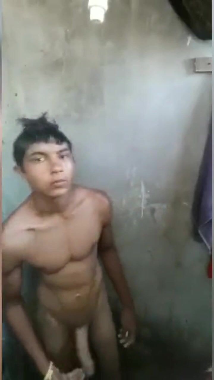 Chacalito masturbandose solo