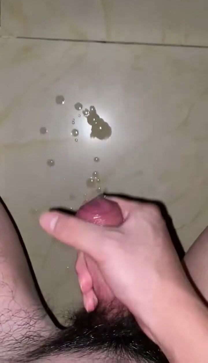 Chinese boy with small dick cums on bathroom floor