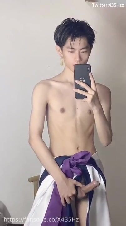 Chico chino se masturba