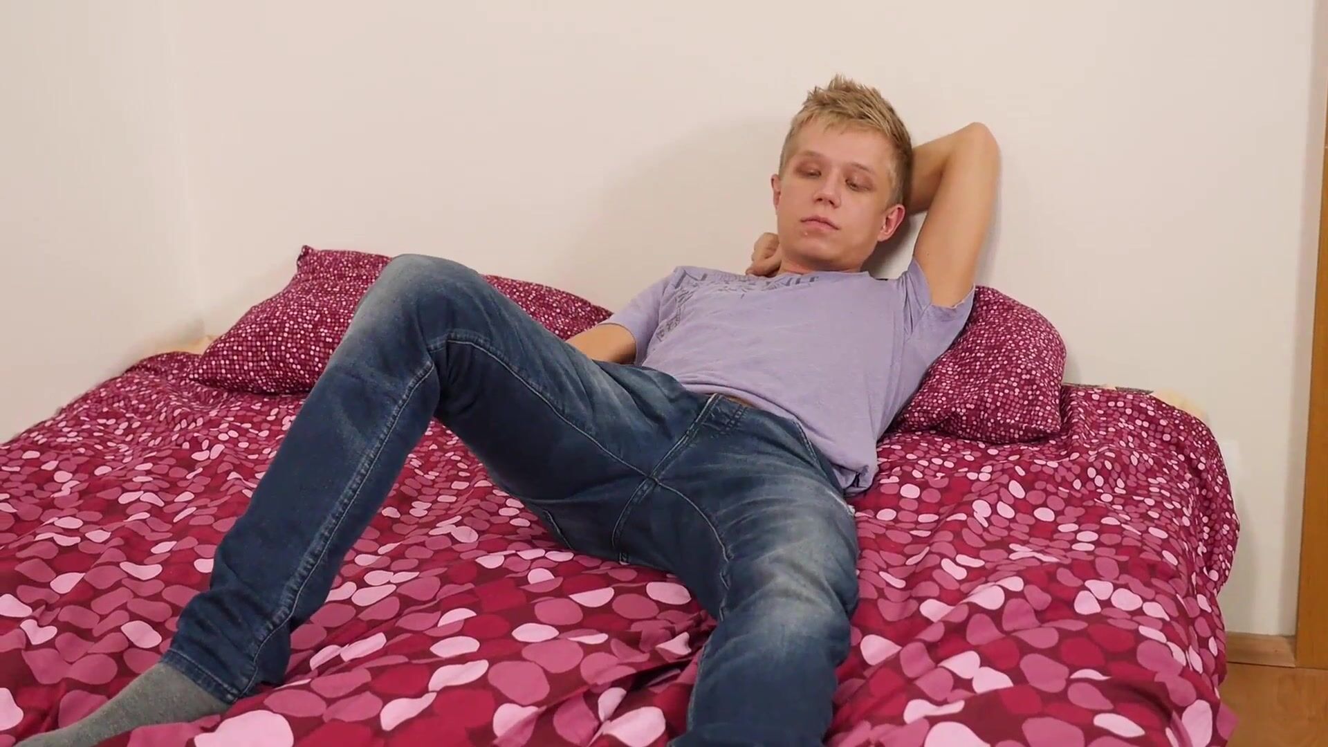 Cute blond chris gets intense in bedroom solo