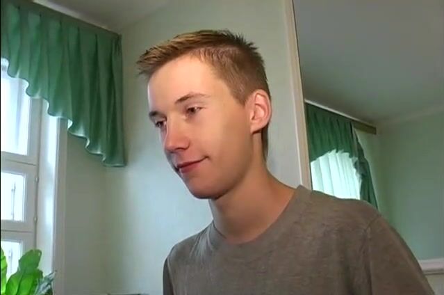 Vitya zieht klassische jungs aus