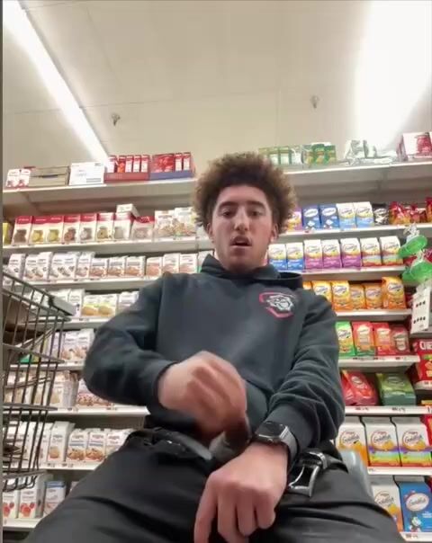Public cleanup turns raw bareback fuck