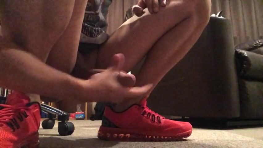 Branle en fringues avec des airmax rouges