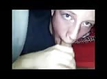Student gibt intensiven blowjob im auto