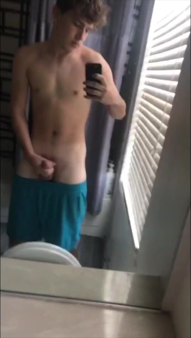 College lad jerks off in his room - boys porn college boy strokes h...