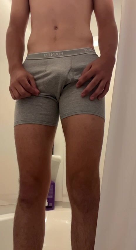 大学生ツインクがパンツをびしょ濡れに