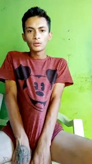 Colombian cam boys take monster cock raw