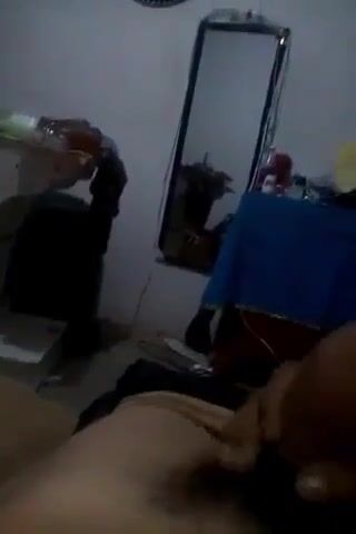Colombiano se la muestra a su amigo
