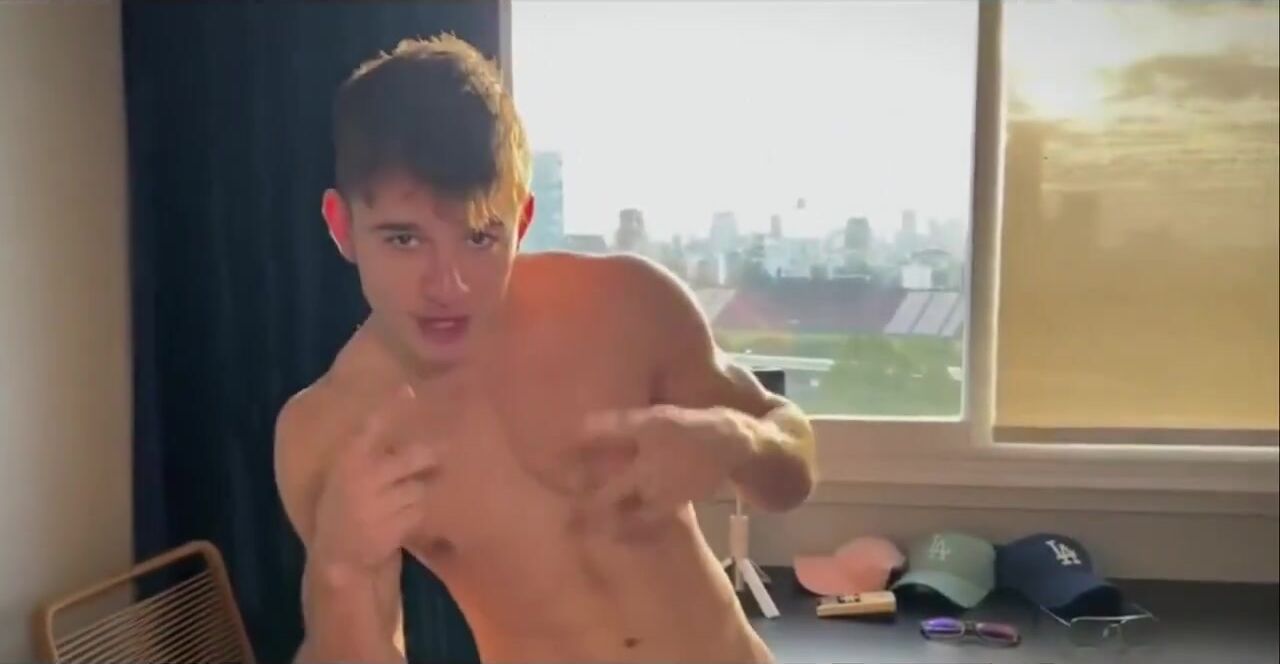 Colombian twink & muscle daddy bareback threesome