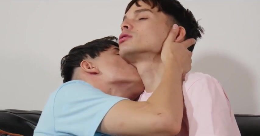 Conexión pareja twink daddy musculoso polla casa follada a pelo