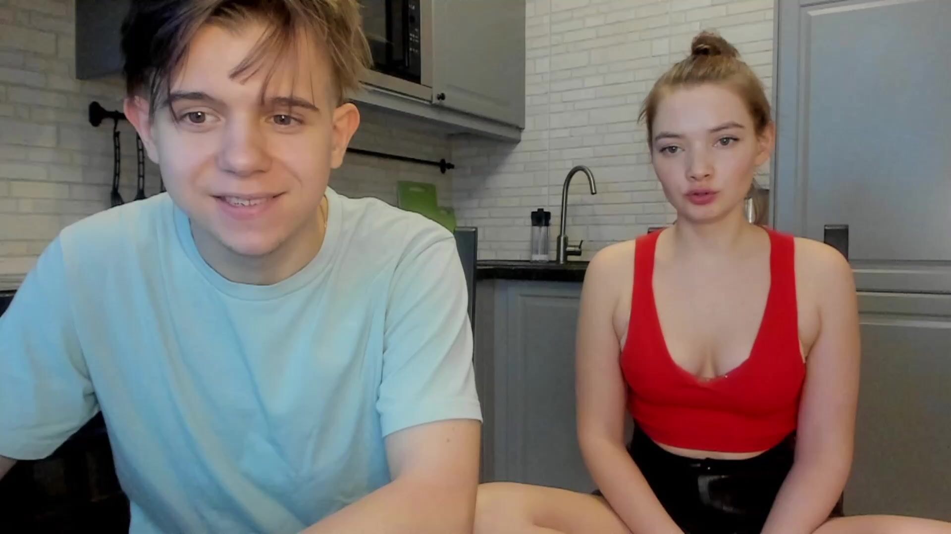 Couple barebacks on chaturbate webcam