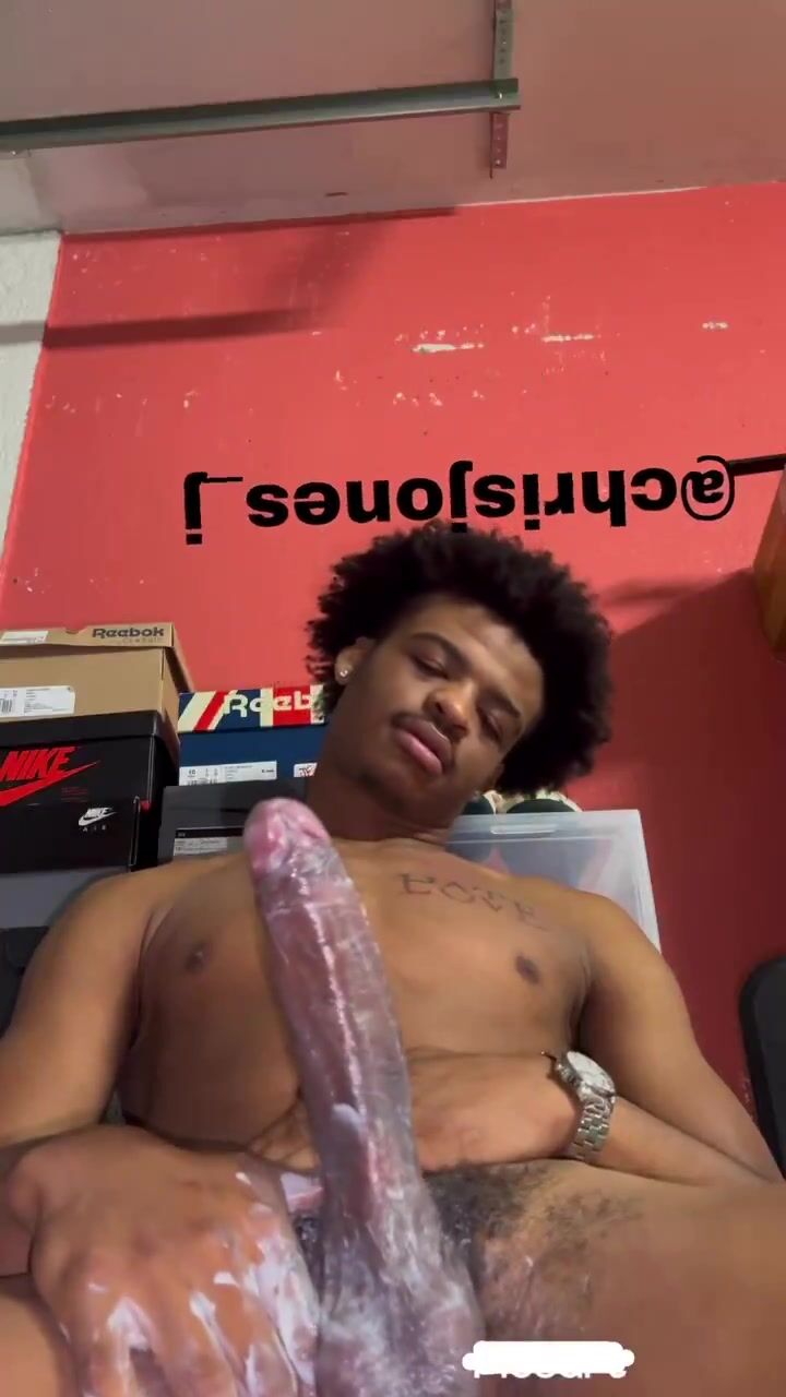 Chicos nieve de leche follando a pelo en webcam