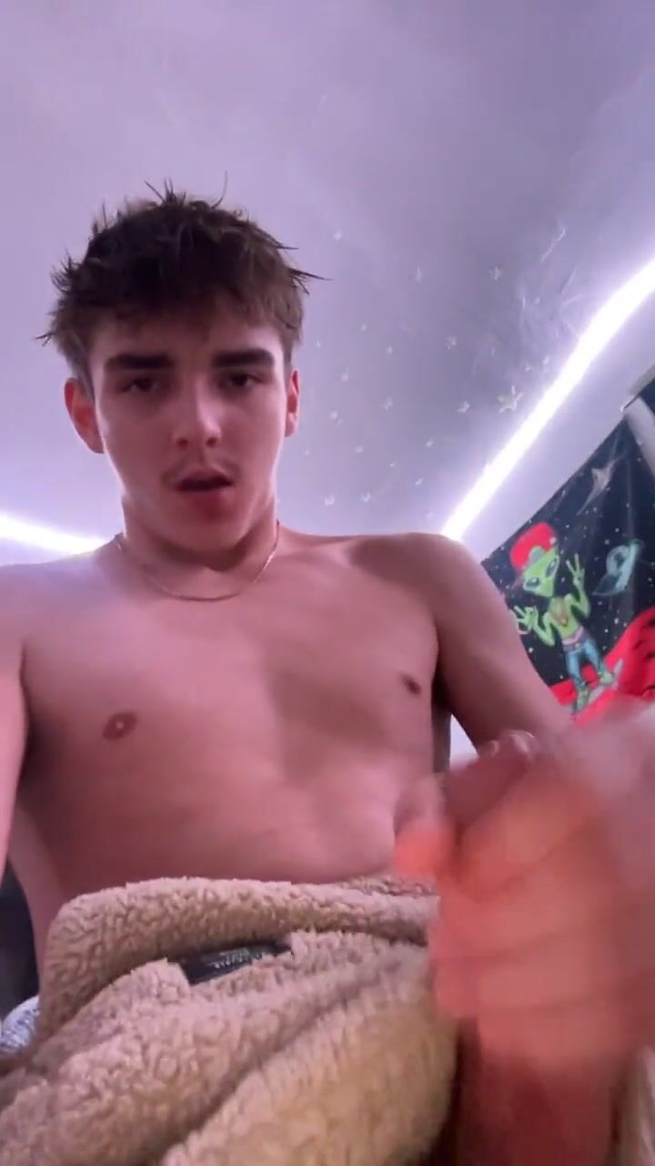 Twink cam cum blaster bareback