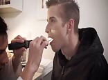 捷克少年吞精者，完整男同色情片