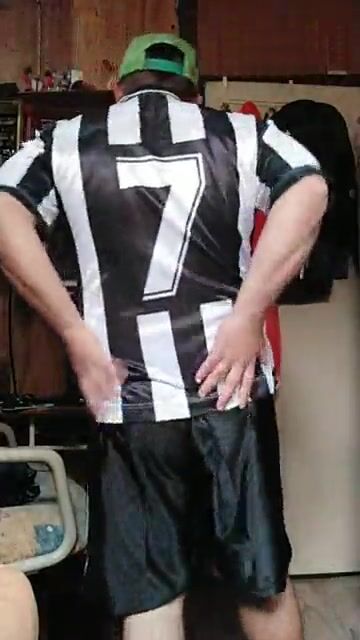 Cumming_in_black_shorts_again