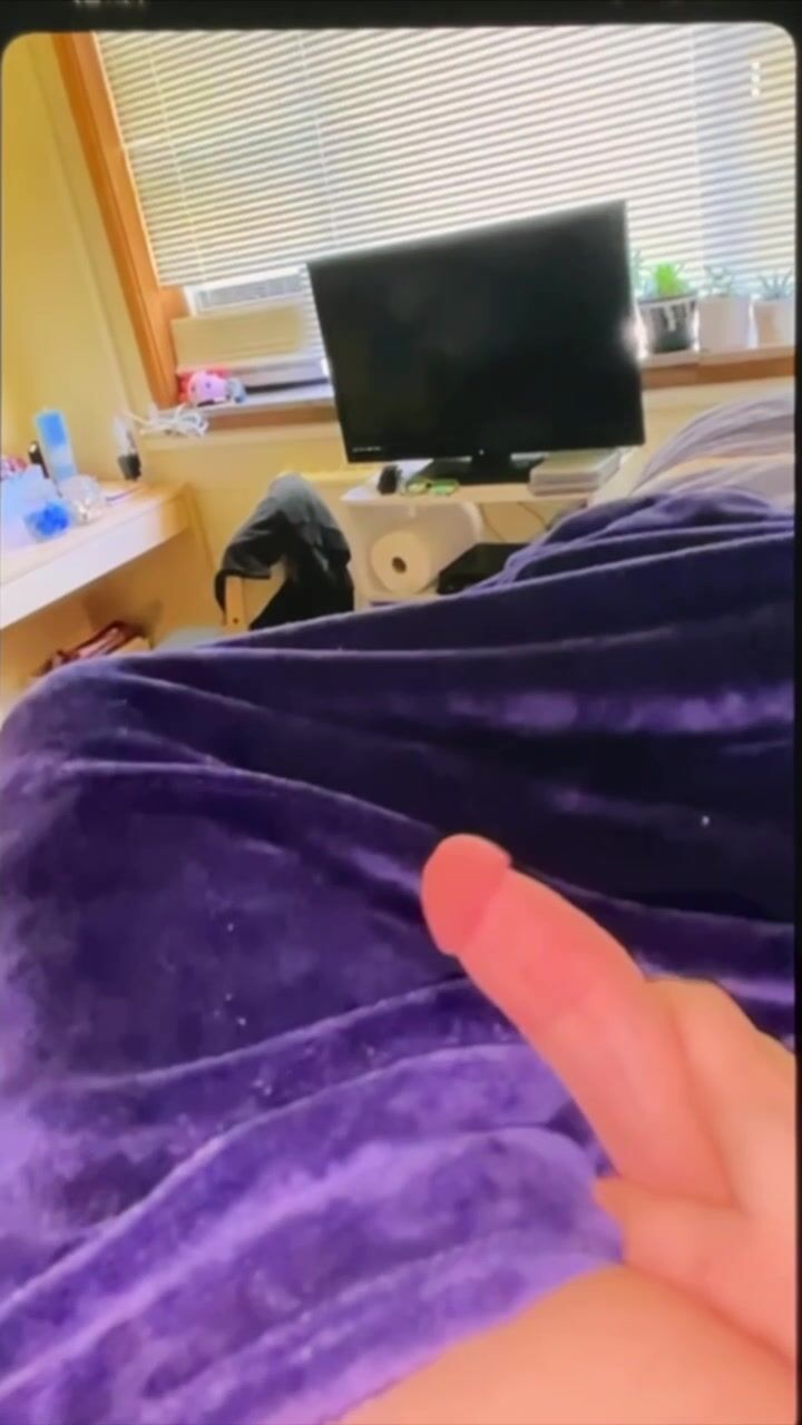 Corriéndose en la residencia