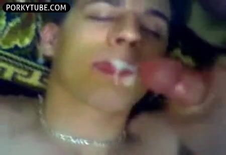 Twink cums on daddy's muscle mouth bare