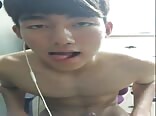 亚洲小受在skype上与认识的女孩打飞机