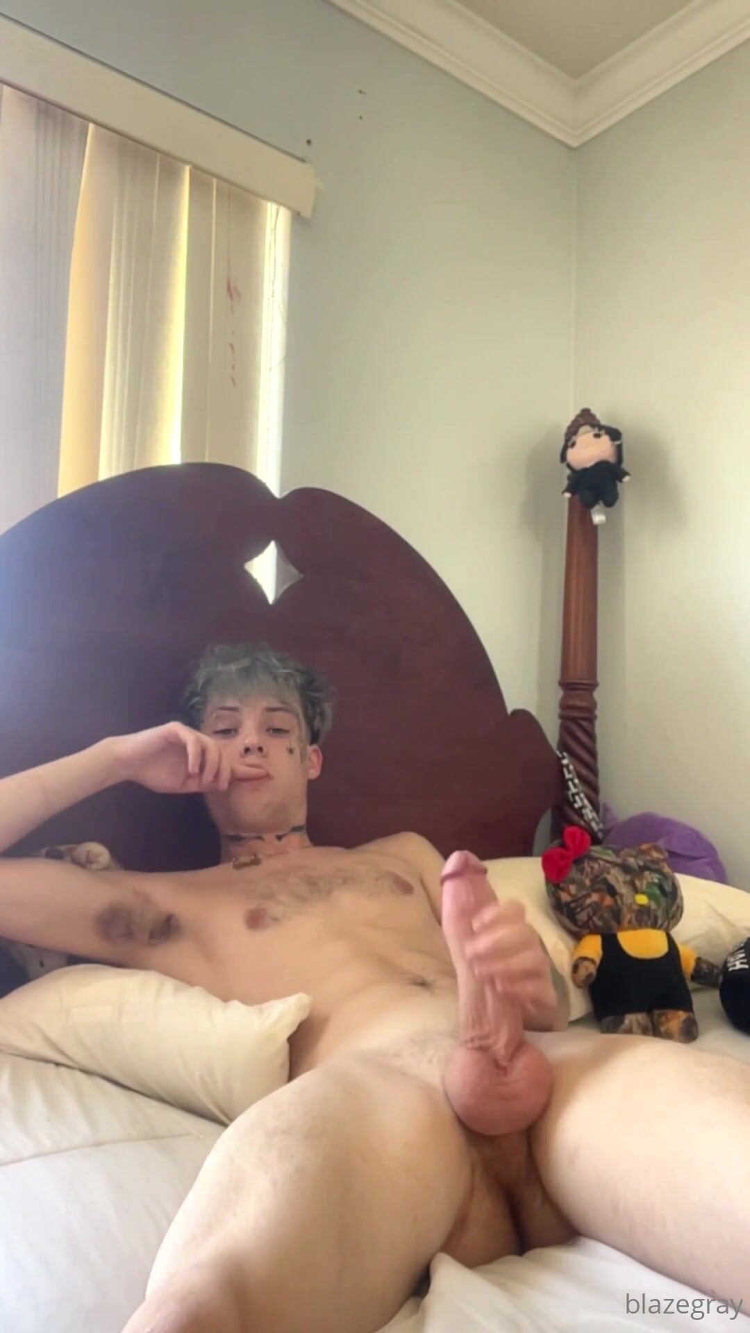 Cute big cock blaze bed cumming bate