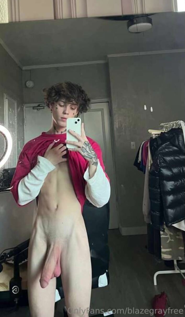 Blaze gray se branle la grosse bite