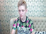 Show cam d'ado blond mignon sur tube gay