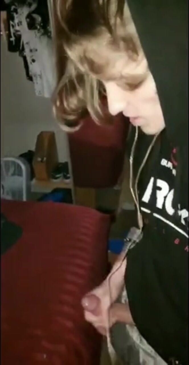 Blond boy schmutz redet und wichst