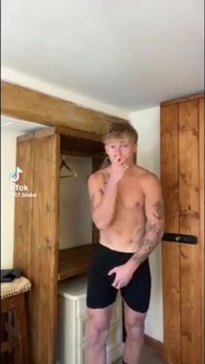 Blonde tiktoker blake andrew raw bareback cock