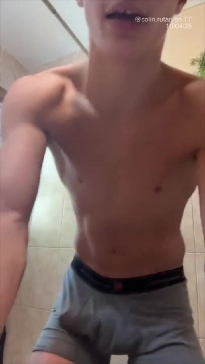 Cute c toolflyy tiktok live risky cummig