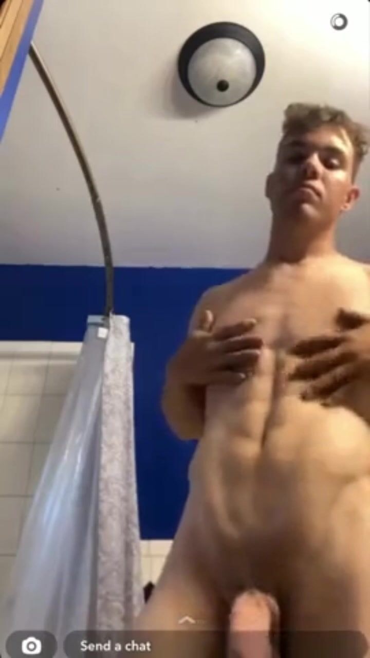 Fit-ringer-champion jo zeigt seinen süßen schwanz