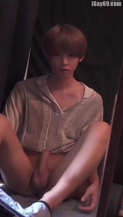Cute japanese jerking off fc2-4744361