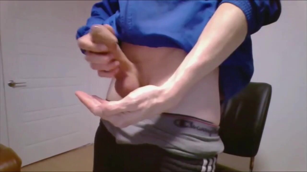 Cute monster cock cumming in his hand cam boys porn