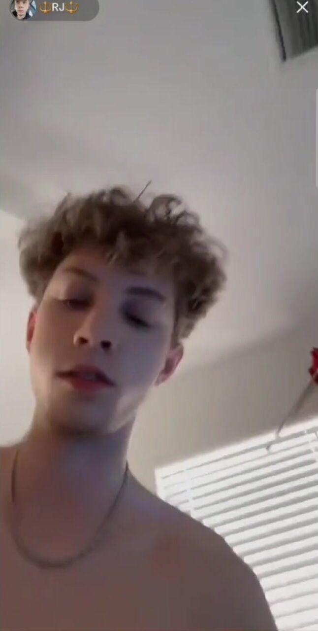 Süßer twink riley wrld bareback ritt