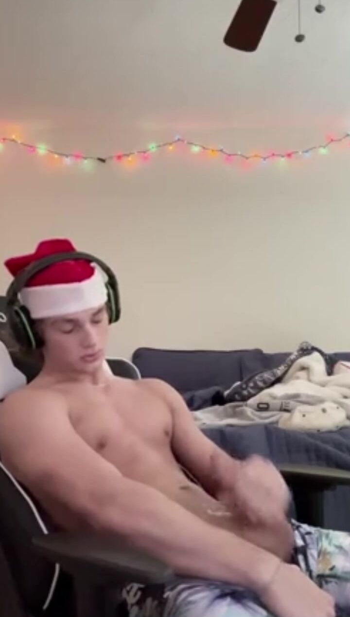 Blonder santa wichst und kommt süß