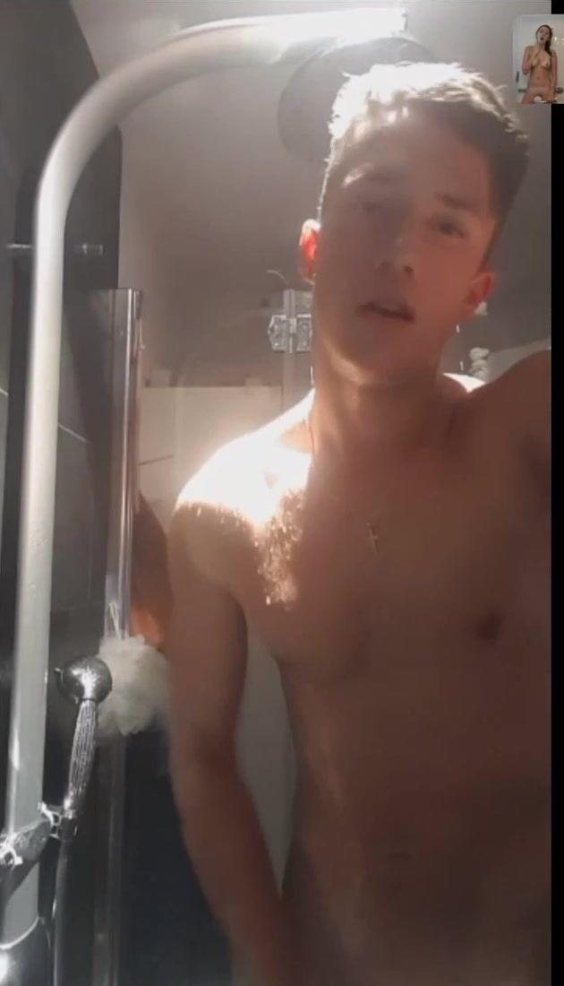 Cute swiss guy jonas wanks in the shower