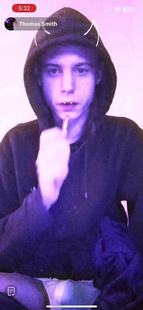 Cute thomas showing a big dick on tiktok live