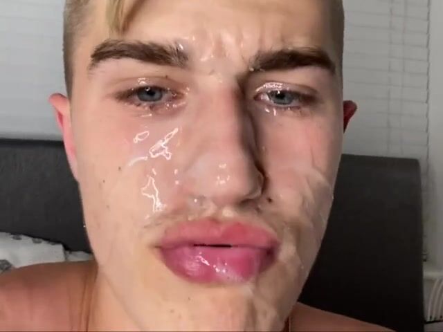 Cute twink cums on his own face and braces