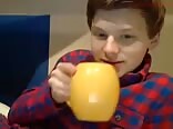 Mignon ado fait un bon show cam - porno gay adolescent