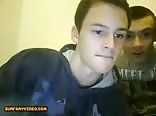Amateur-webcam-kumpels werden auf tube schwul