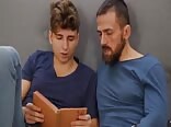 成熟爸爸粗暴内射年轻儿子