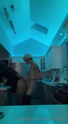 Daddy chris sextape pt2