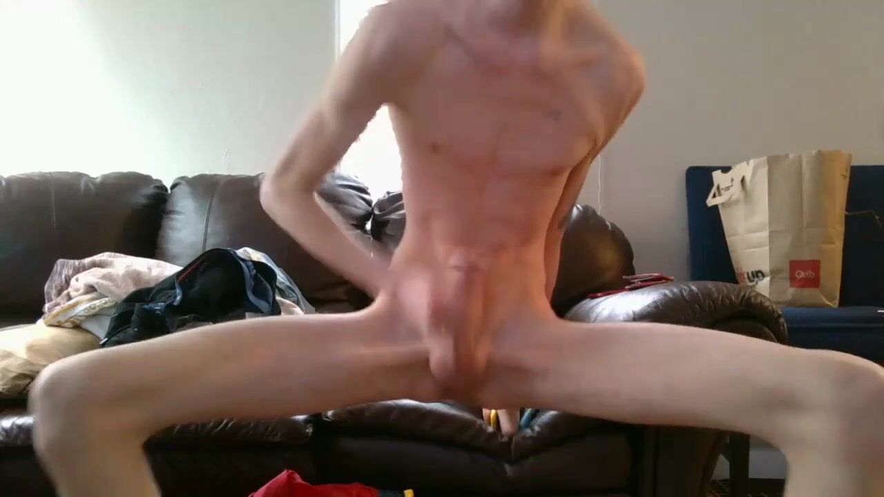 Twink barebacks muscle daddy's hard cock 2