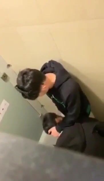 Sexy whiteboyz go downlow raw