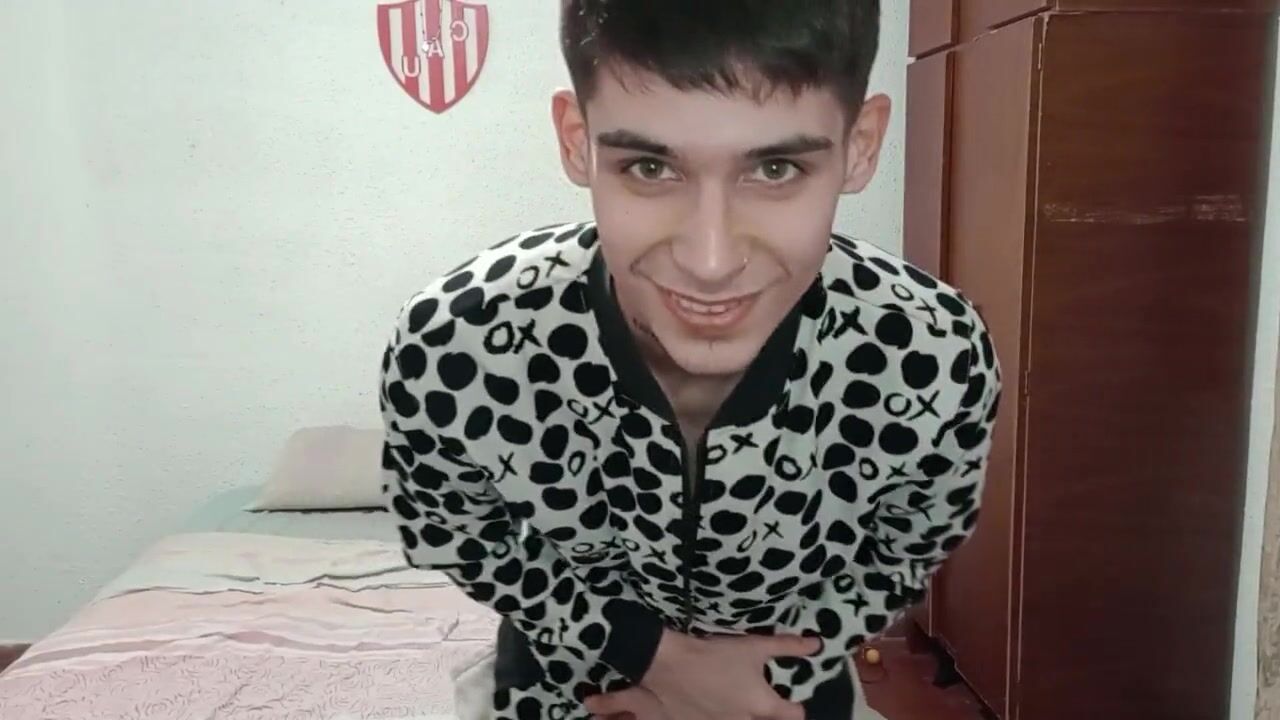 Daring twink strips nude on cam
