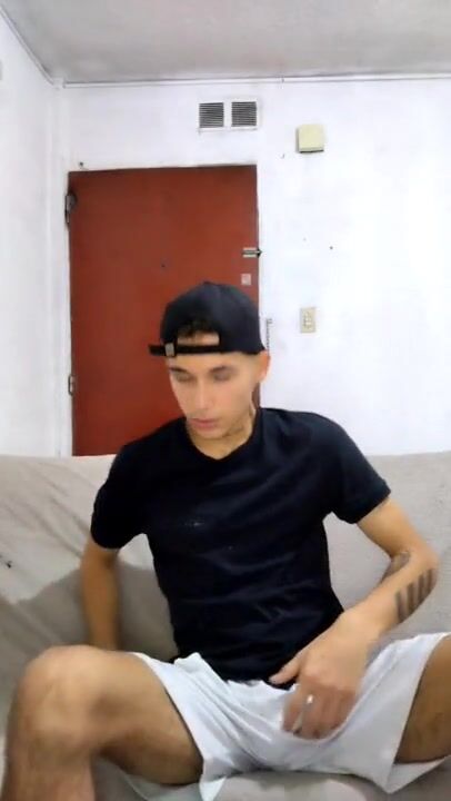 Twink ousado bate uma pica dura