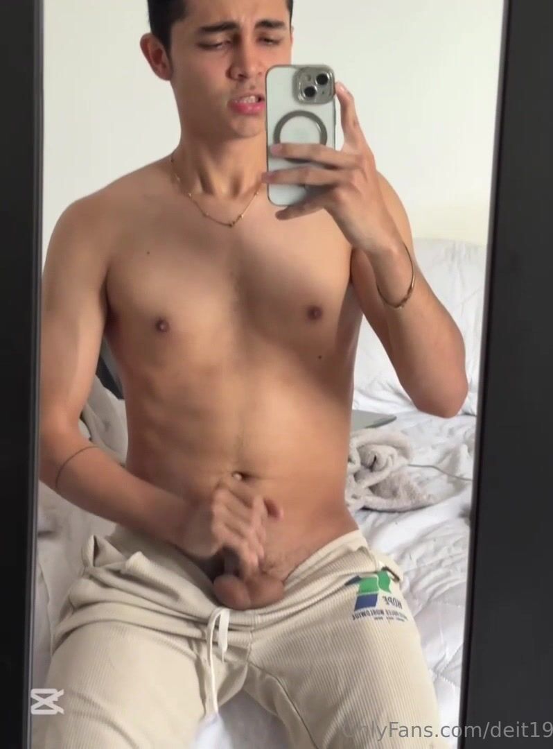 Muskel-daddy fickt twink ohne kondom 45