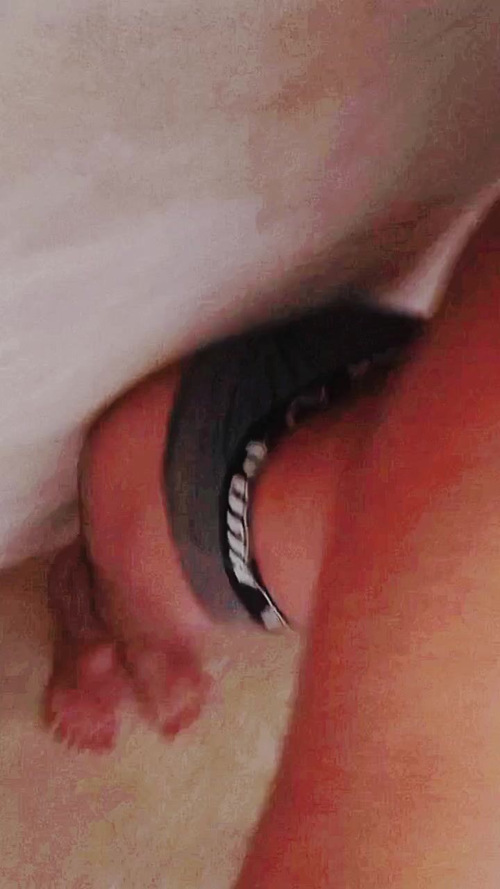 Desi-twink-daddy rammt muskelarsch ohne gummi