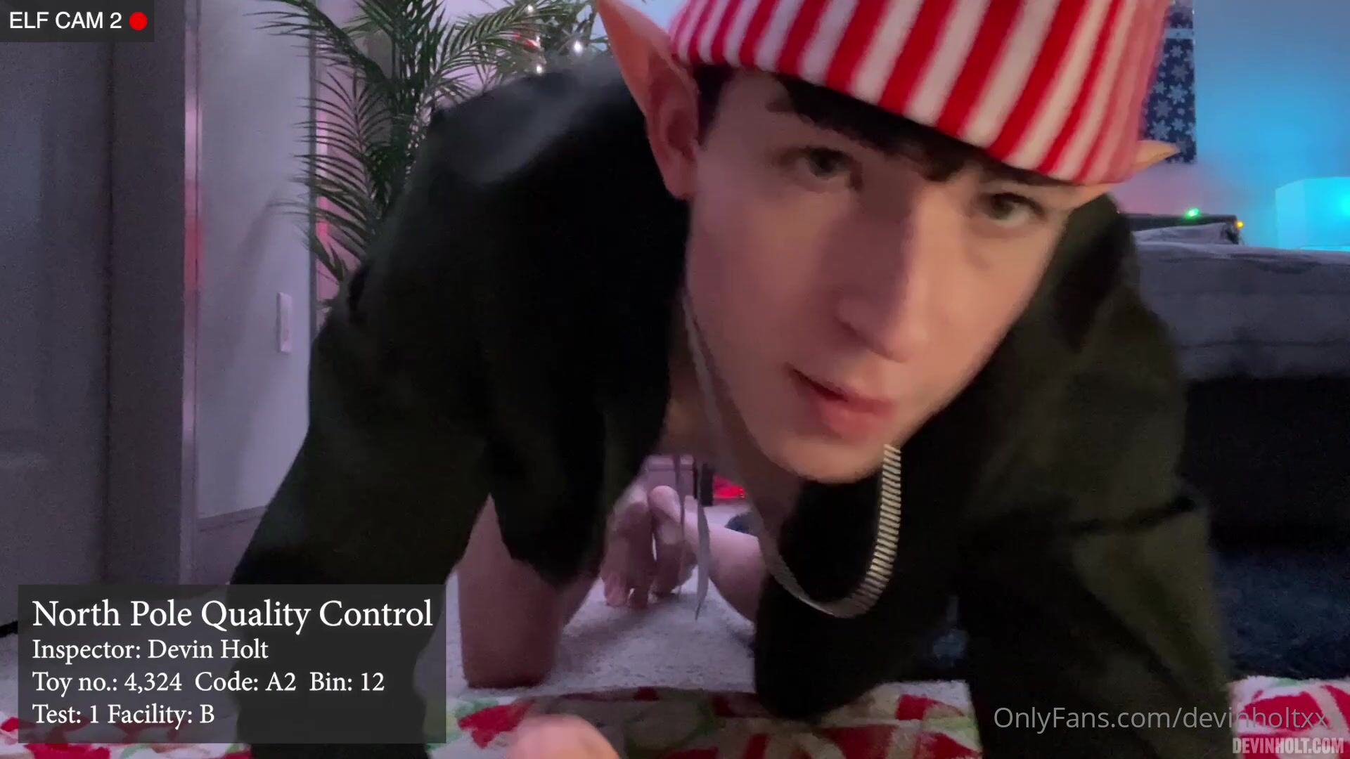 Elf twink devin dildo fucks himself